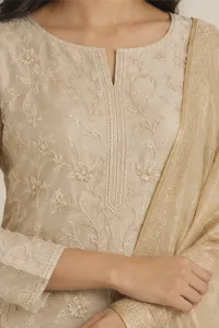 Noori champagne festive set