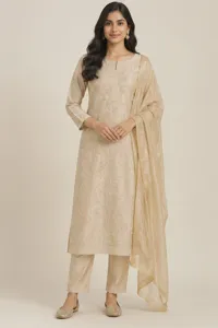 Noori champagne festive set